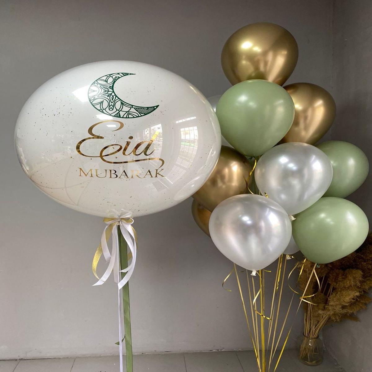 Personalised Helium Clear with White Latex, Stickers and Green Gold and White Latex in Bunch Ramada