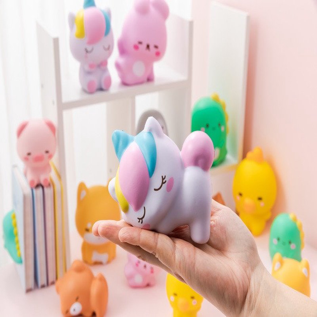 Mini Squishy antistresov postavika Jednoroec