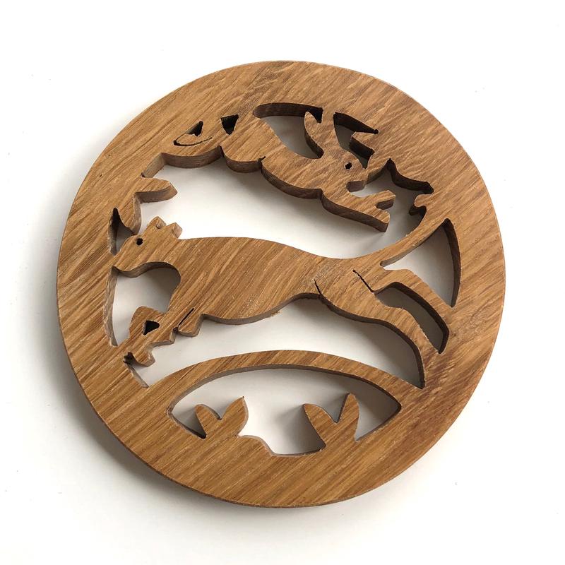 Oak pot stand - hare & hound