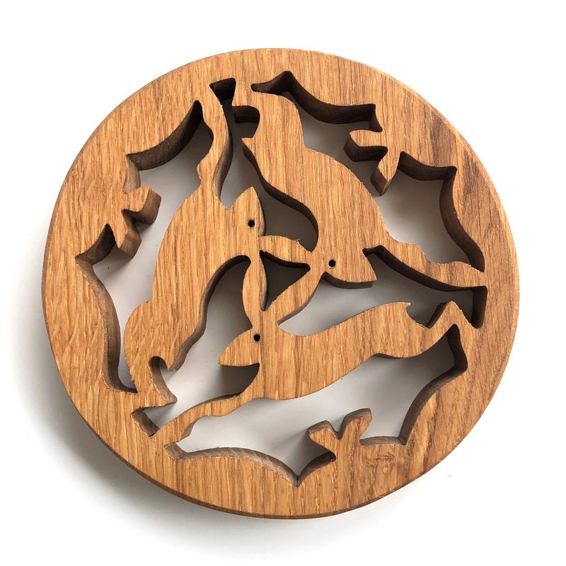 Oak pot stand - 3 hares